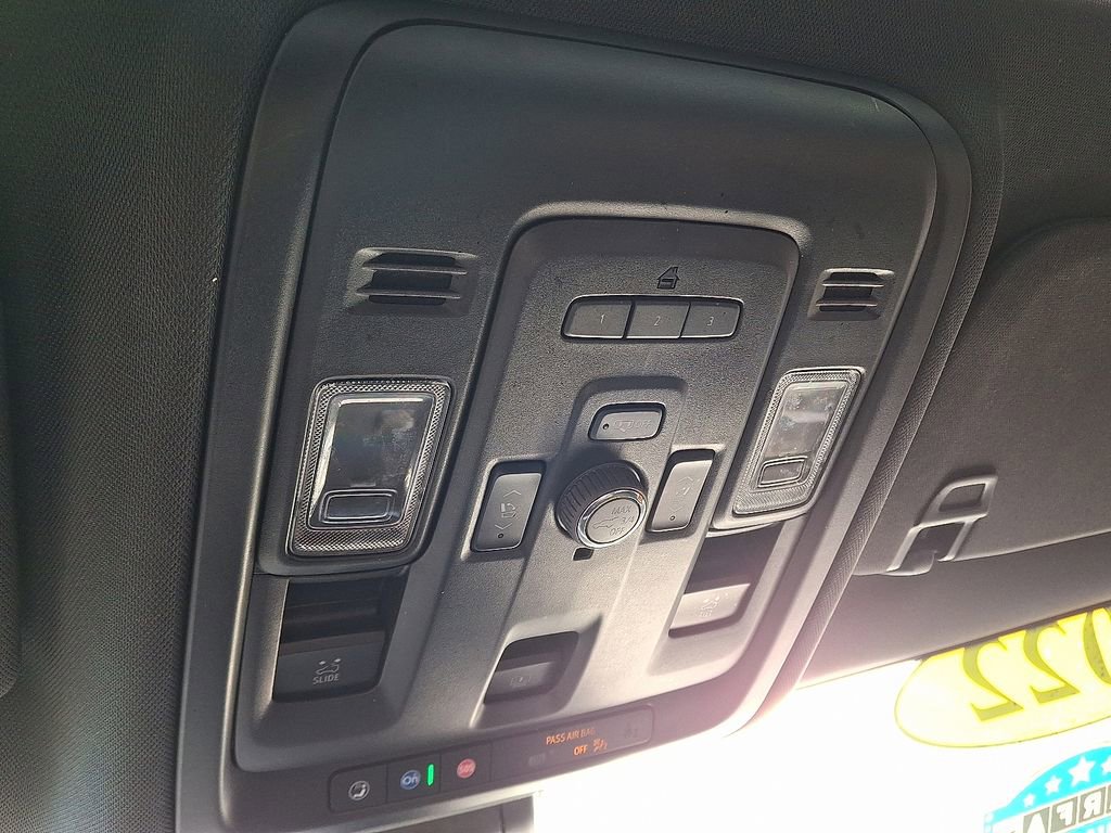 Used 2022 Chevrolet Tahoe LT w/ LT Signature Package image 27