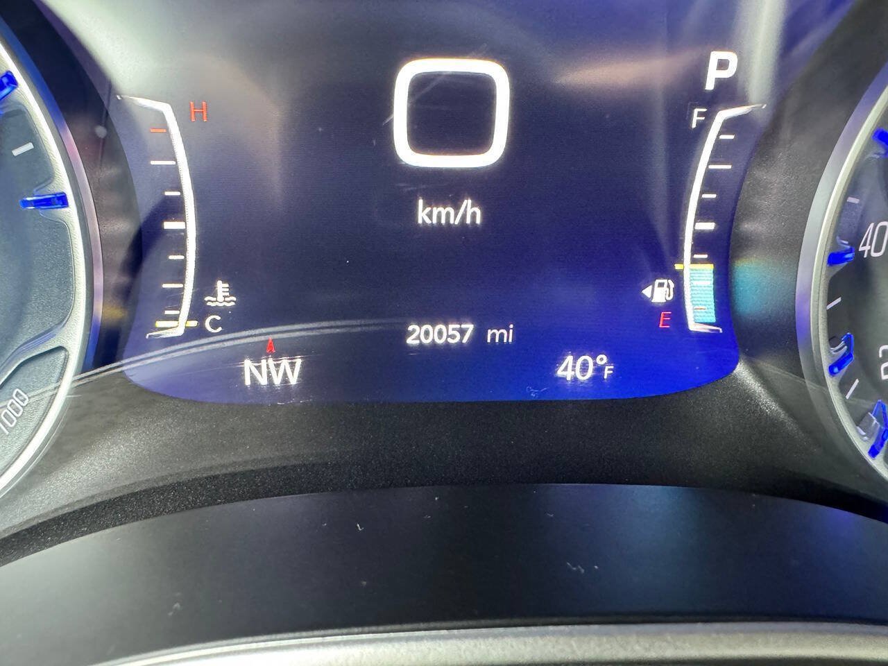 Used 2025 Chrysler Pacifica Select FWD image 12