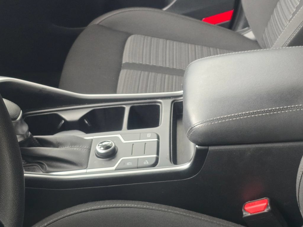 Used 2023 Kia Sorento LX AWD/4WD image 7