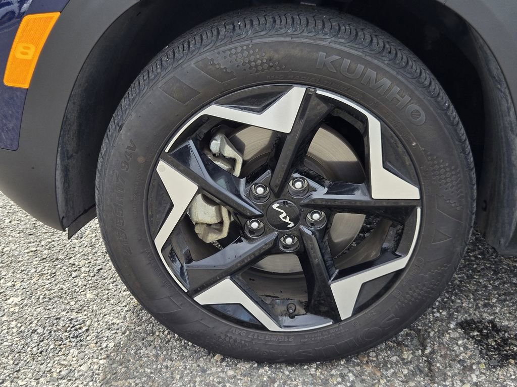 Used 2024 Kia Seltos EX image 8