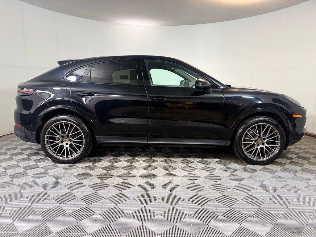 Used 2023 Porsche Cayenne S Platinum w/ Premium Package Plus AWD/4WD image 8