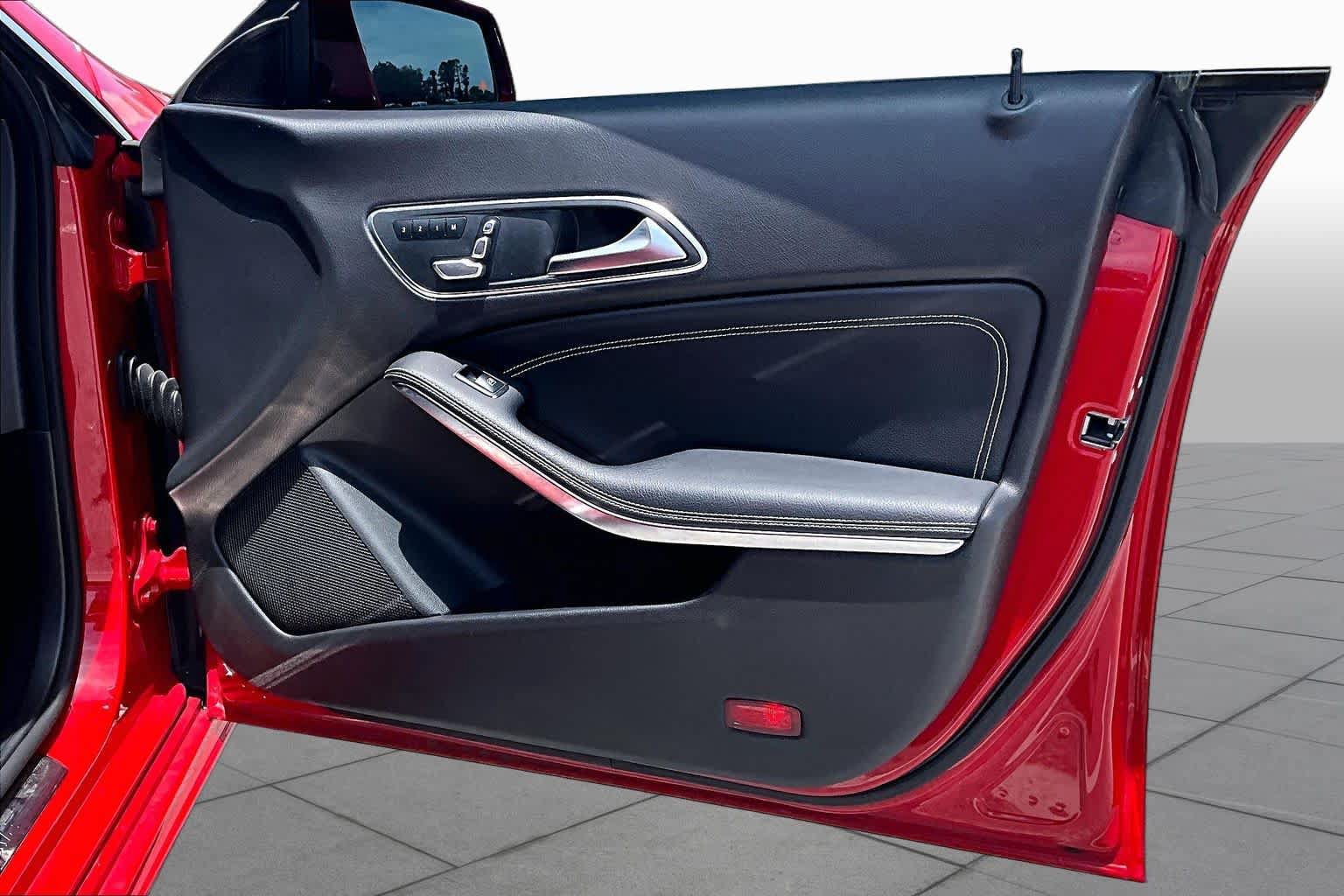 Used 2019 Mercedes-Benz CLA 250 image 23