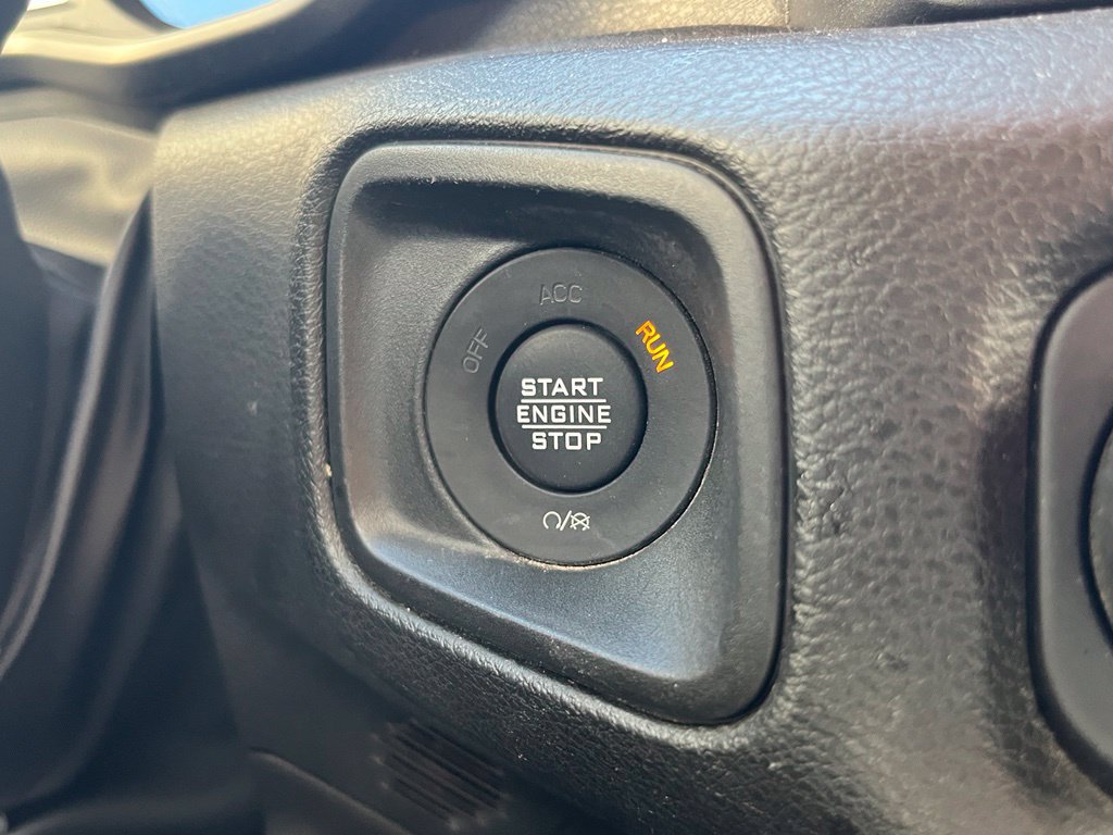 Used 2024 Jeep Wrangler Unlimited AWD/4WD image 28