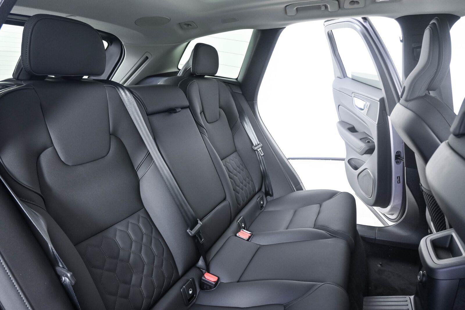 New 2026 Volvo XC60 T8 Plus w/ Climate Package AWD/4WD image 21