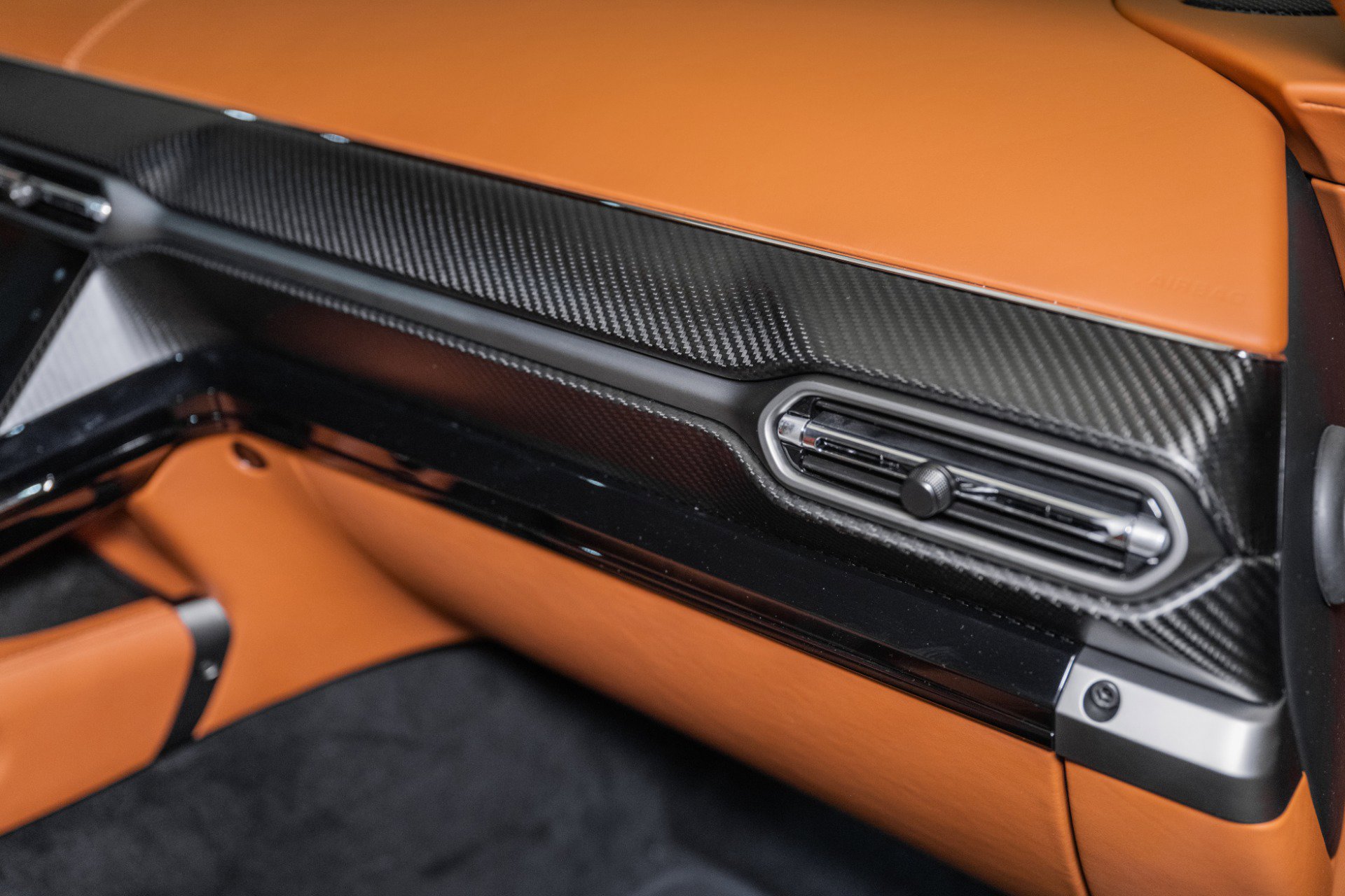 New 2026 Aston Martin V8 Vantage Coupe image 35