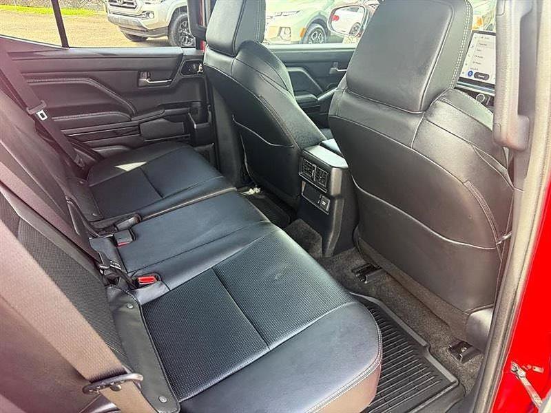 Used 2025 Toyota 4Runner Limited AWD/4WD image 56