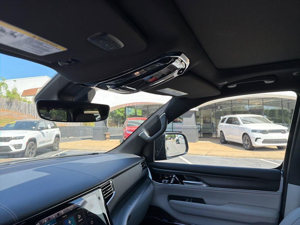 New 2026 Jeep Grand Wagoneer Summit AWD/4WD image 33
