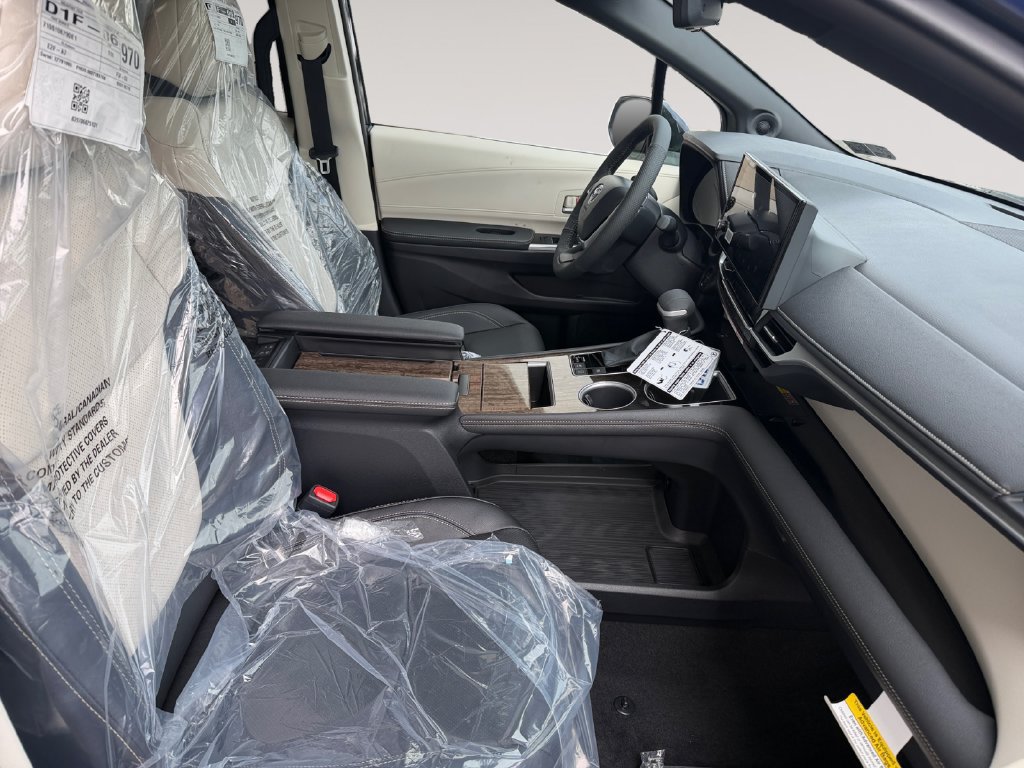 New 2026 Toyota Sienna Limited AWD/4WD image 15