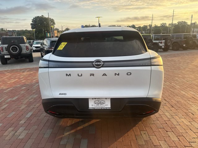 Used 2025 Nissan Murano SV AWD/4WD image 13
