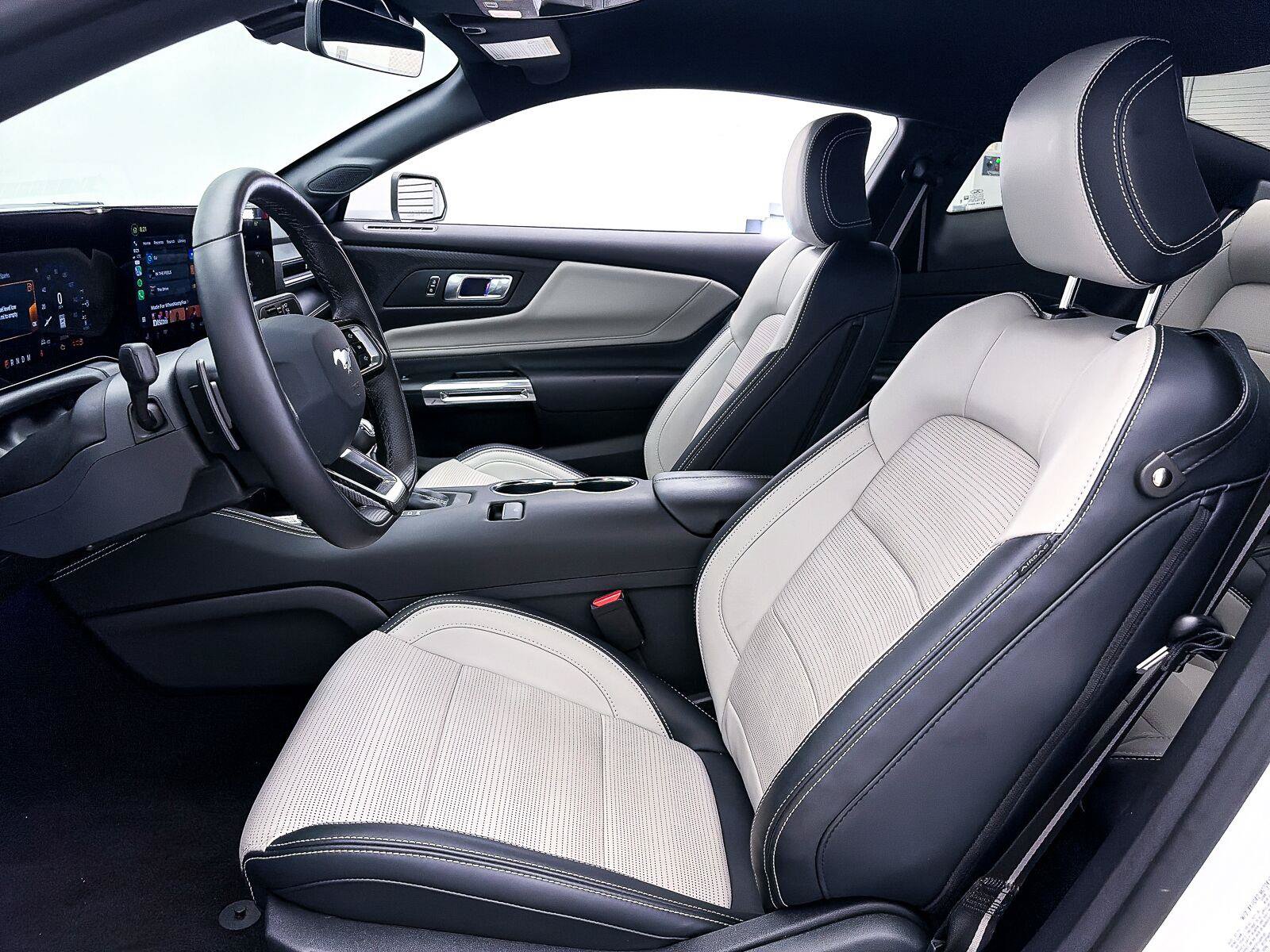 Used 2025 Ford Mustang GT Premium RWD image 18
