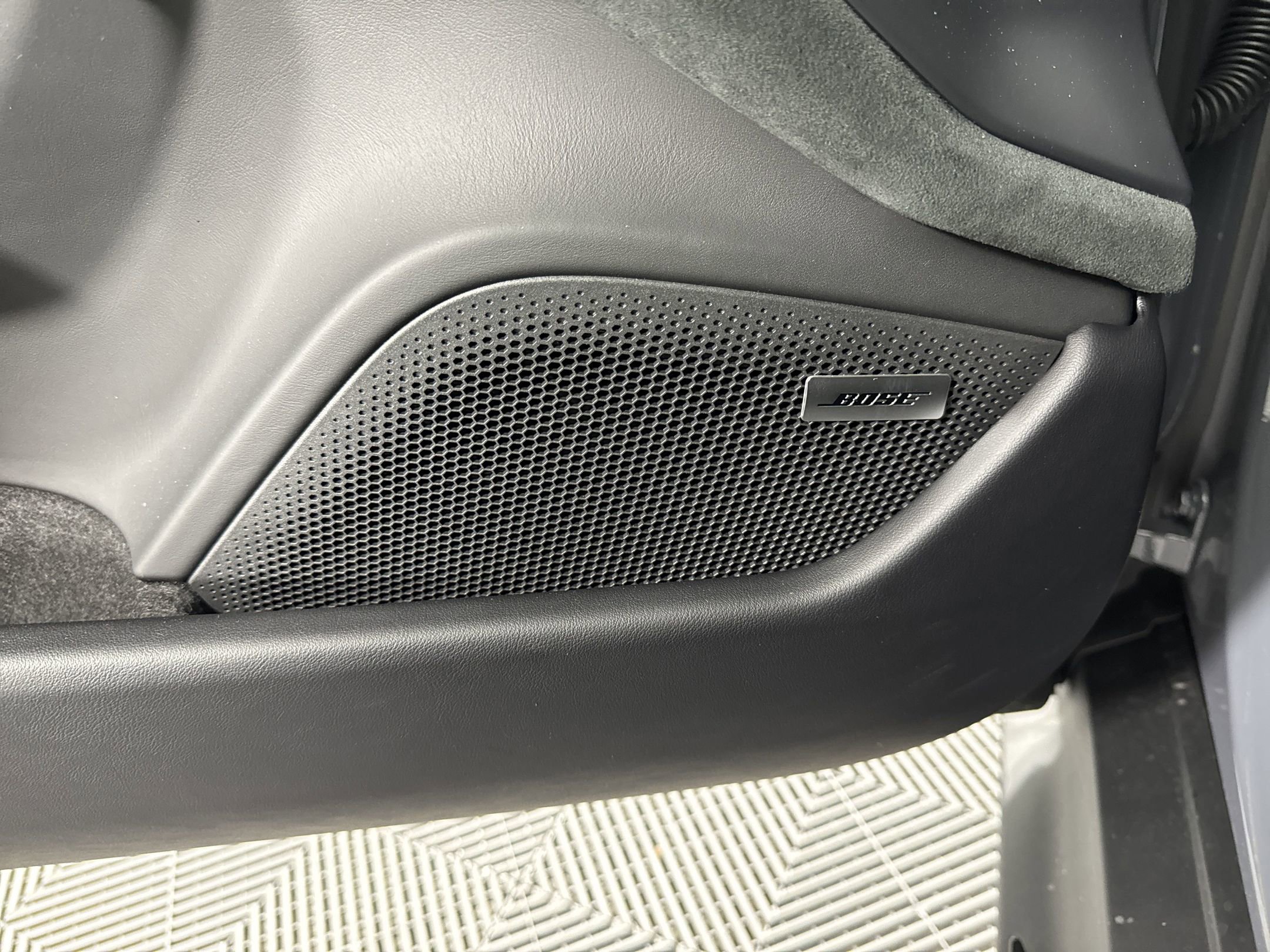 Used 2025 Porsche Taycan GTS image 22