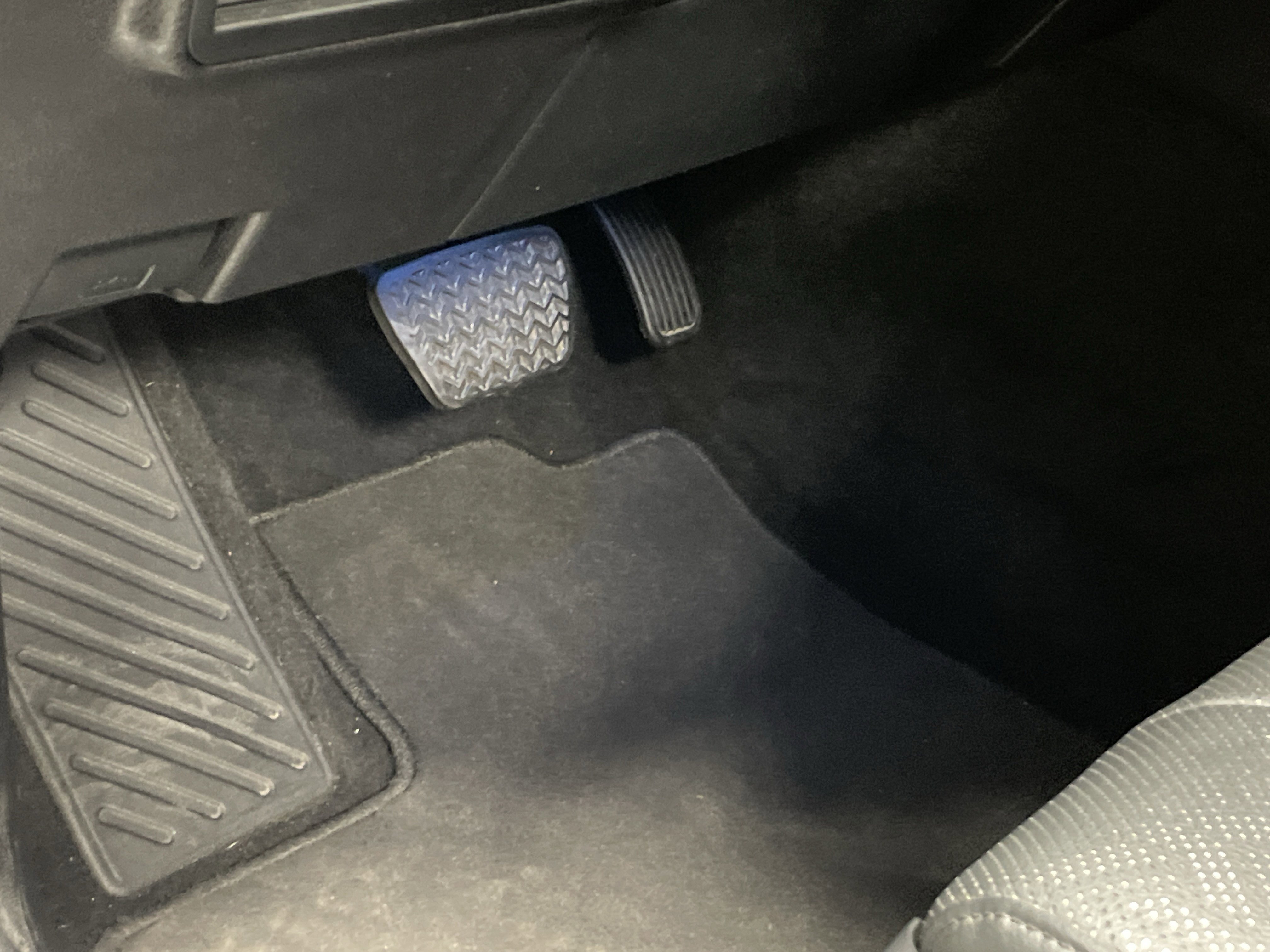 Certified 2024 Toyota Sequoia Limited w/ Tow Technology Package image 17