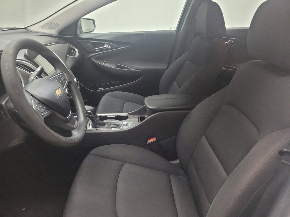 Used 2022 Chevrolet Malibu LT FWD image 17
