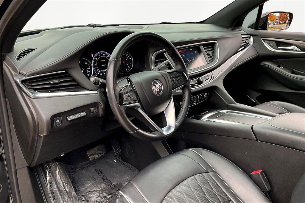 Used 2022 Buick Enclave Avenir w/ Avenir Technology Package image 14