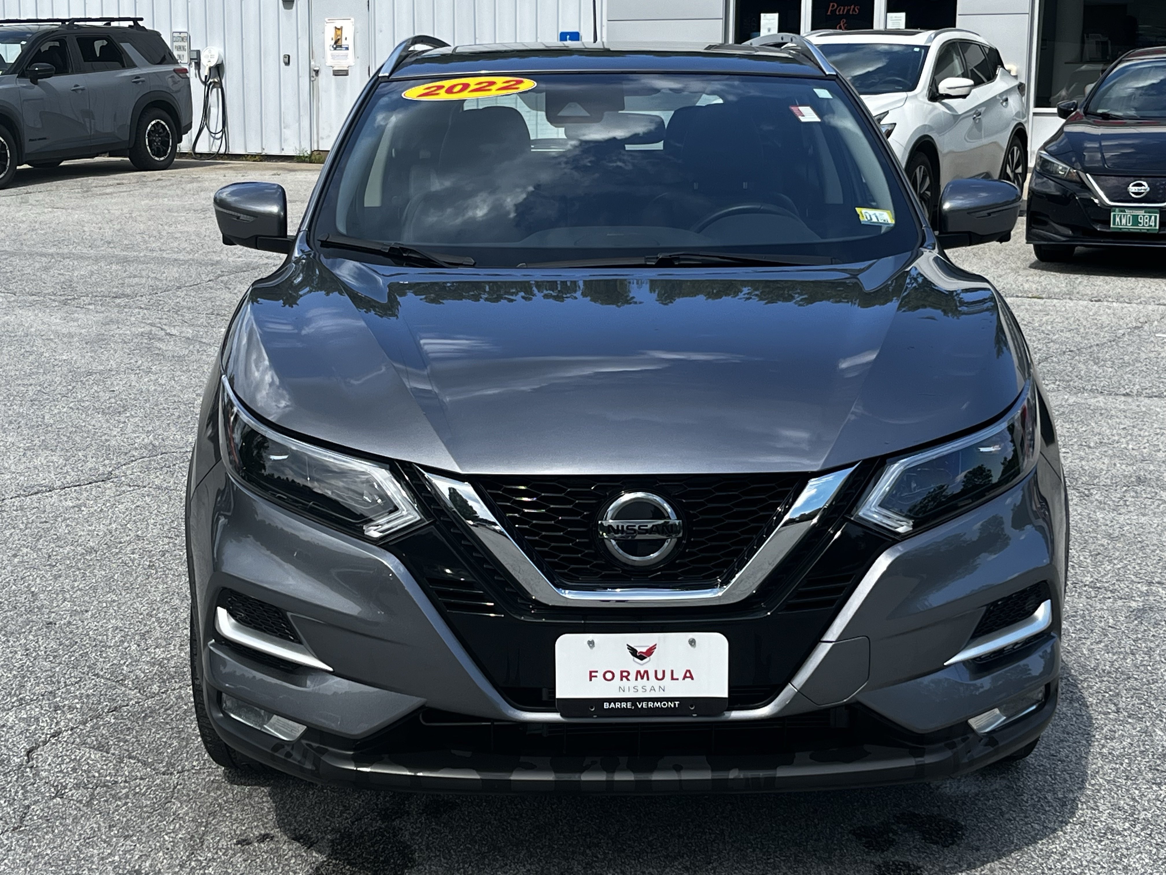 Used 2022 Nissan Rogue Sport SL w/ Premium Package AWD/4WD image 2
