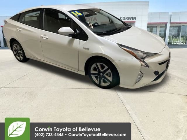 Used 2016 Toyota Prius Four Touring image 1