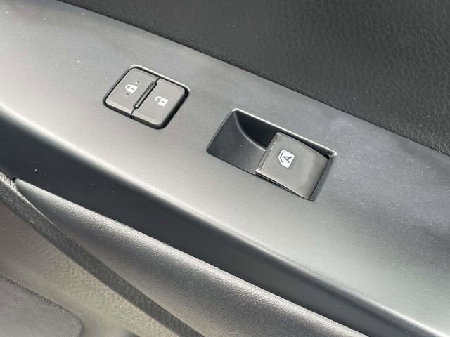 Used 2017 Toyota Highlander Plus image 12