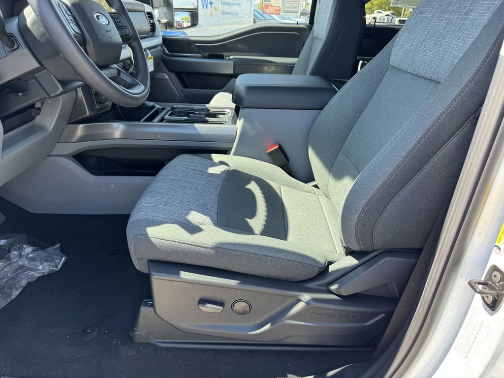 New 2026 Ford F250 XLT w/ XLT Premium Package image 13