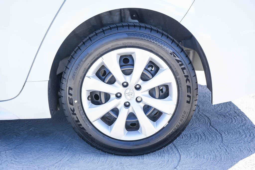 Used 2024 Toyota Corolla LE FWD image 10