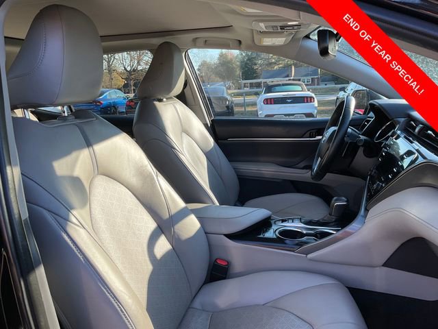 Used 2019 Toyota Camry XSE image 14