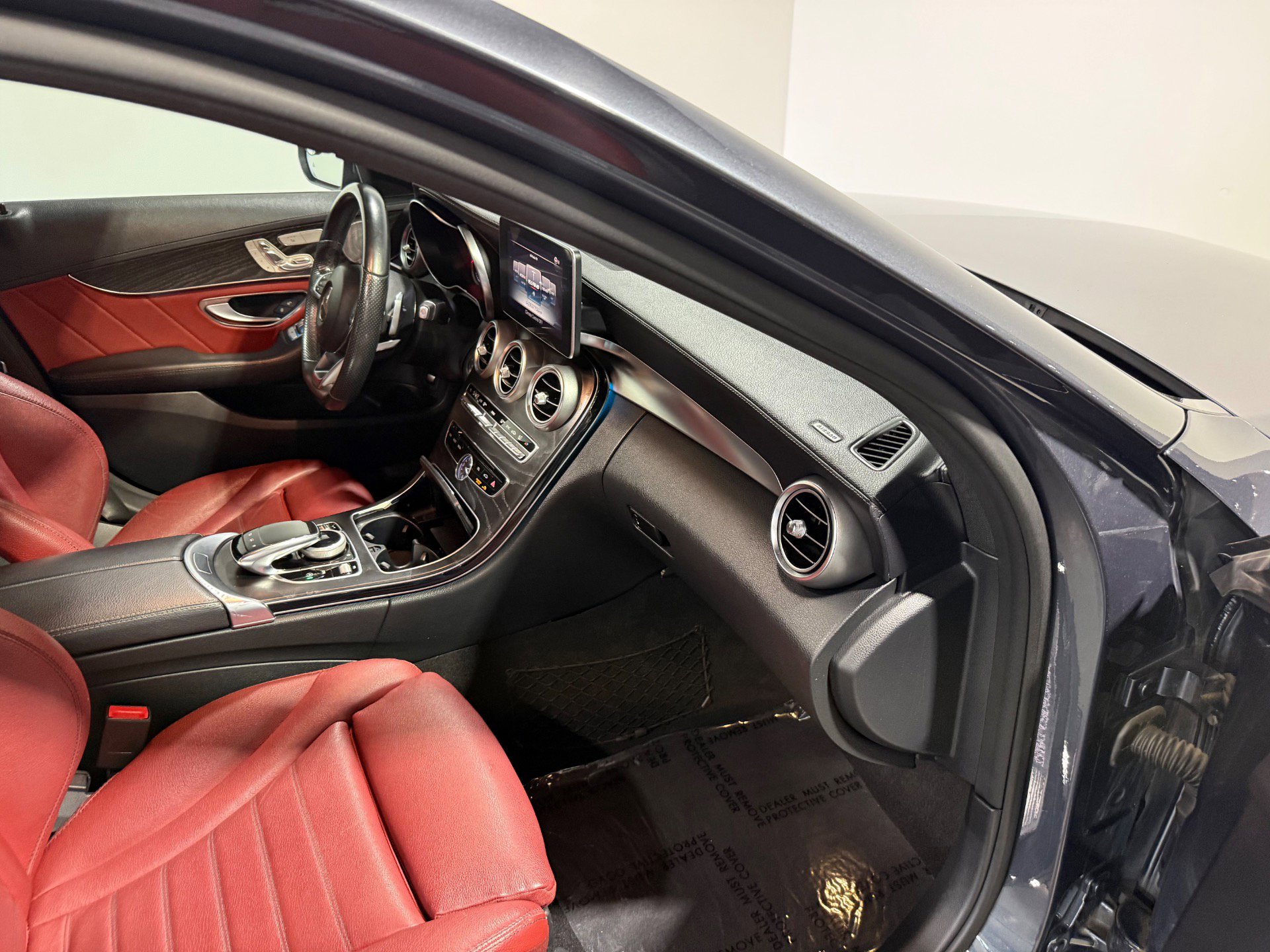 Used 2015 Mercedes-Benz C 400 4MATIC image 39