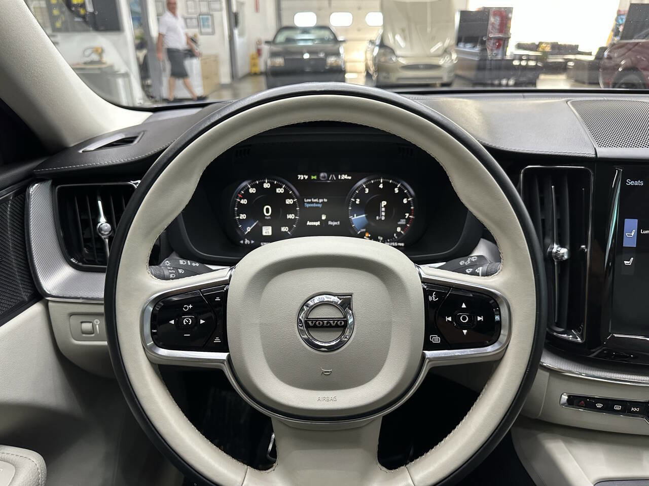 Used 2019 Volvo XC60 T5 Inscription w/ Protection Package Premier image 20
