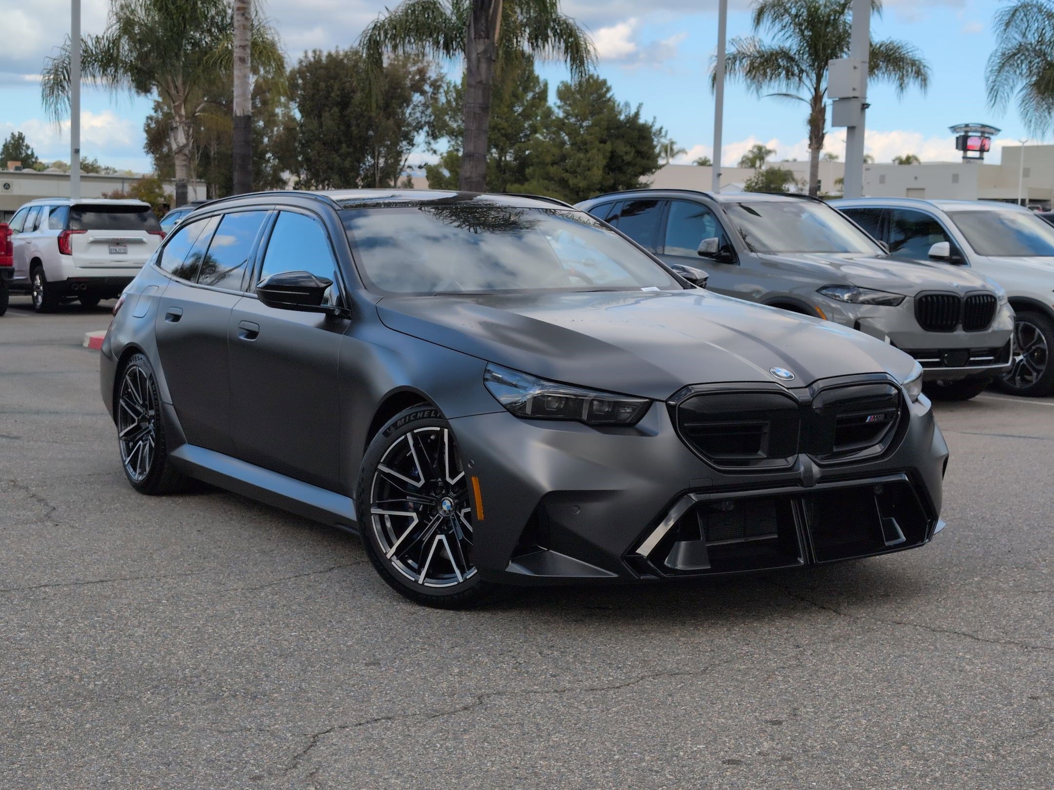 Used 2026 BMW M5 Touring w/ M Driver's Package image 2