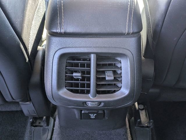 Used 2017 Jeep Cherokee Limited w/ Technology Group FWD image 29