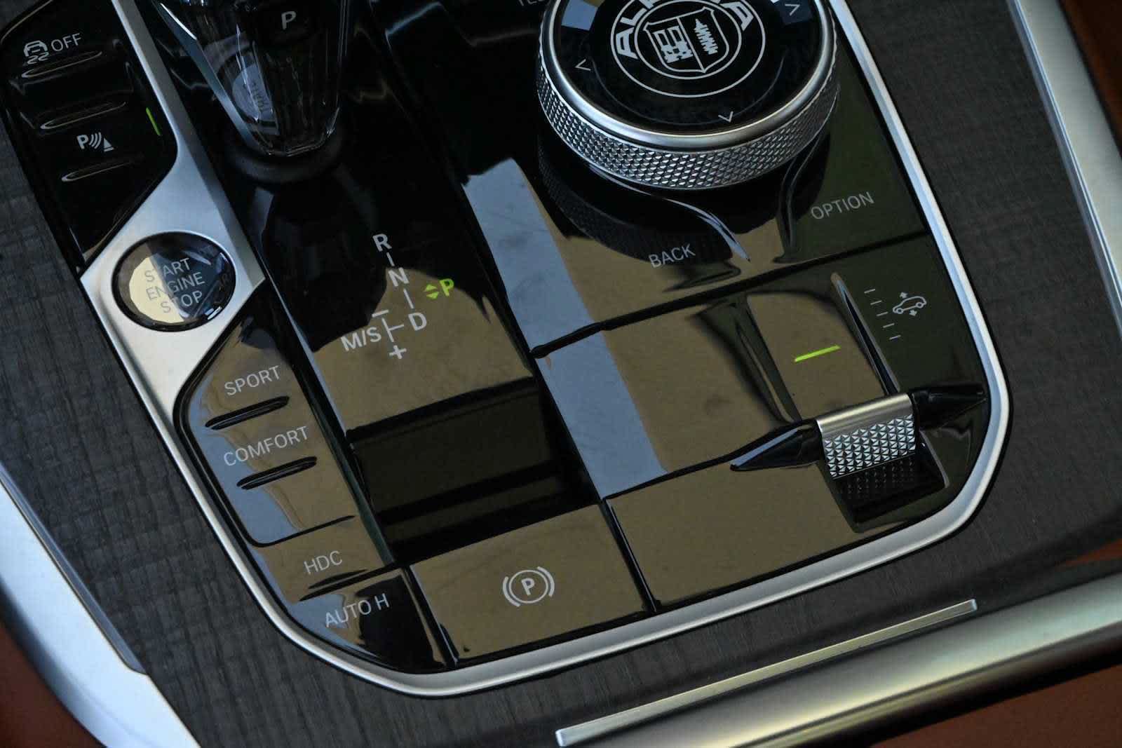 New 2026 BMW ALPINA XB7 AWD/4WD image 23