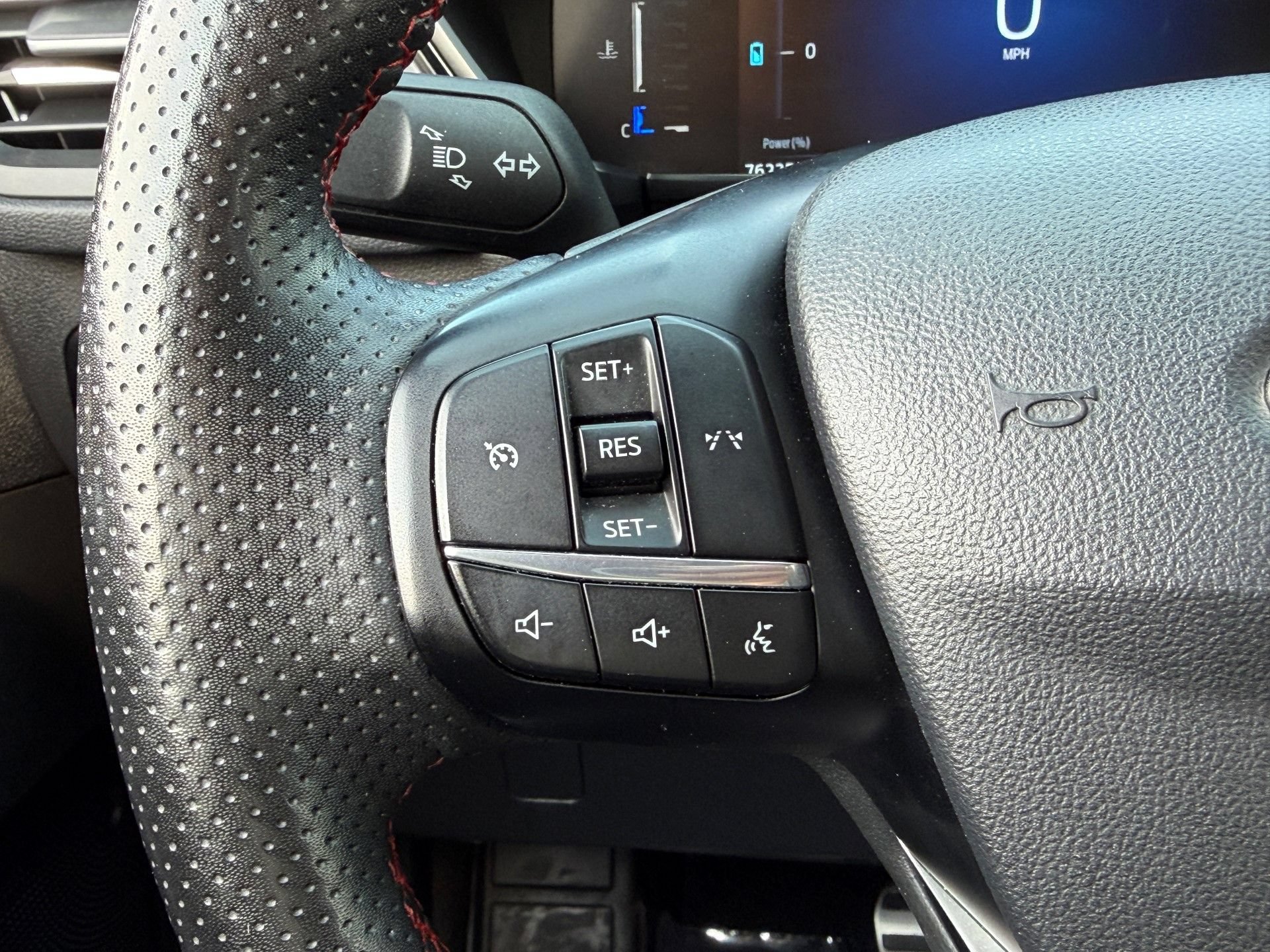 Used 2023 Ford Escape ST-Line Select AWD/4WD image 30