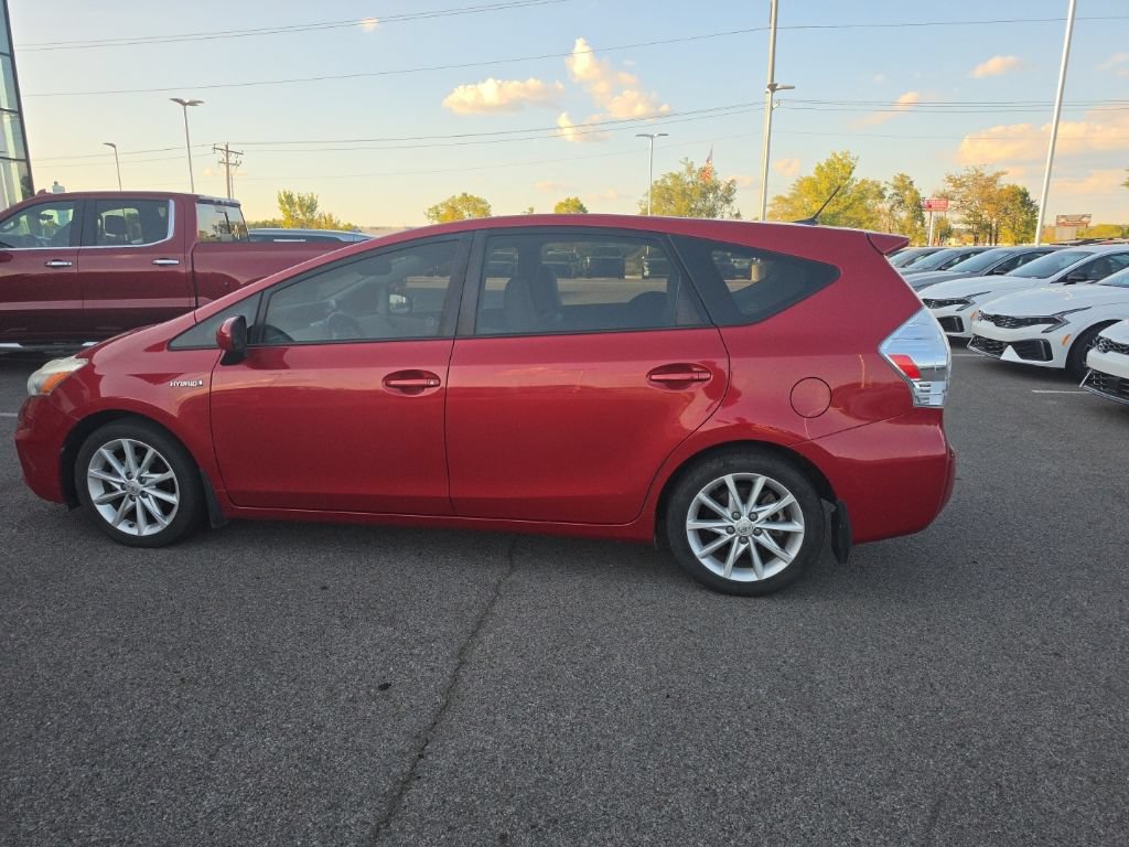 Used 2013 Toyota Prius V Five FWD image 8