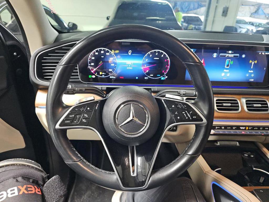 Used 2024 Mercedes-Benz GLE 350 4MATIC image 6