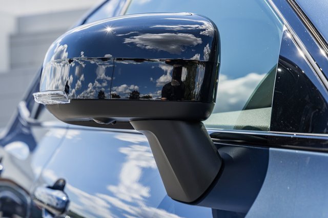 New 2026 Volvo XC60 B5 Ultra w/ Climate Package image 14