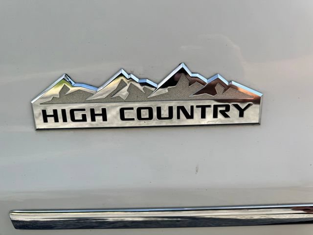 Used 2015 Chevrolet Silverado 2500 High Country w/ Duramax Plus Package AWD/4WD image 7