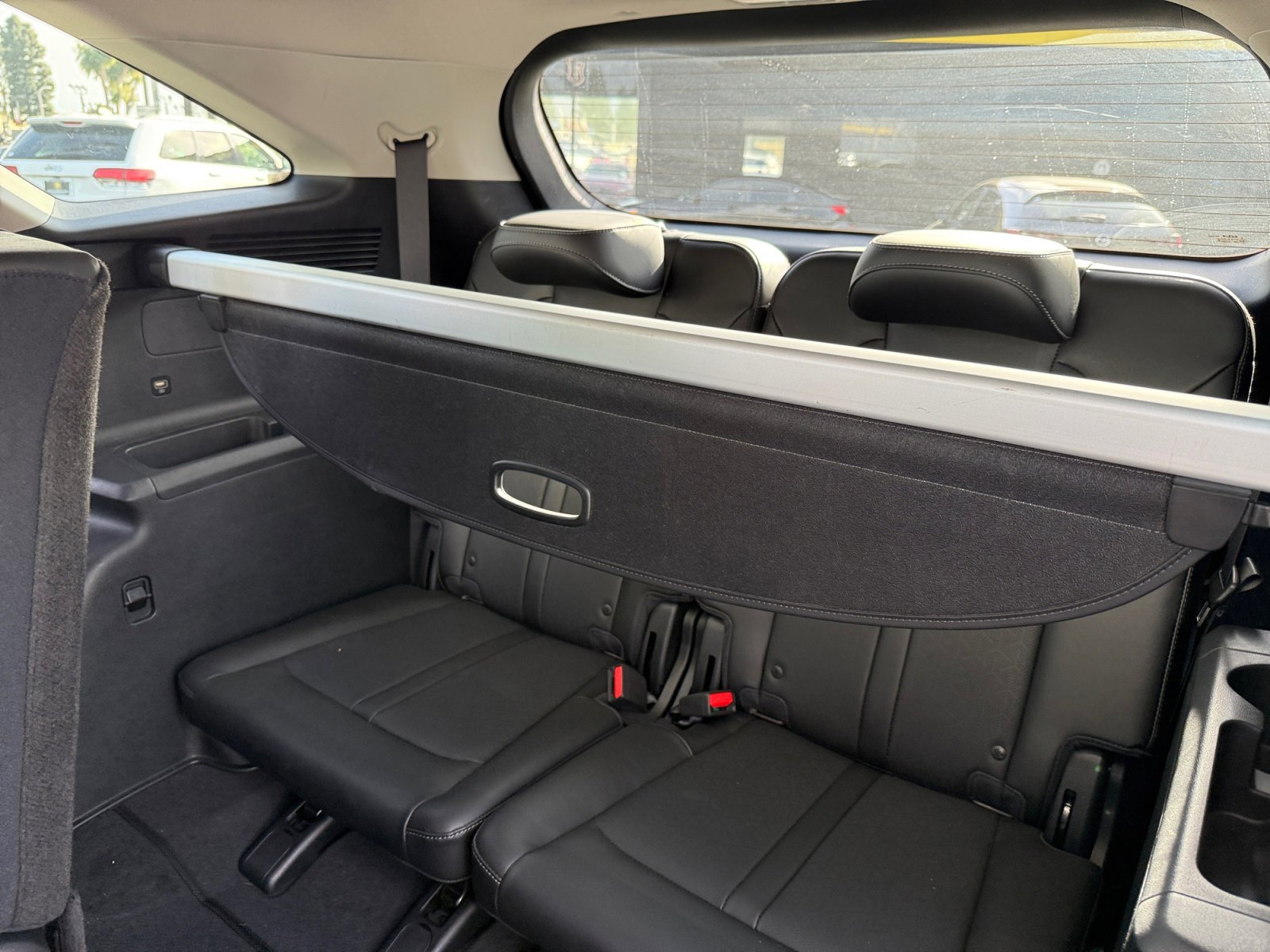 Used 2023 Kia Sorento S image 17