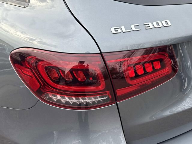 Used 2020 Mercedes-Benz GLC 300 4MATIC image 11