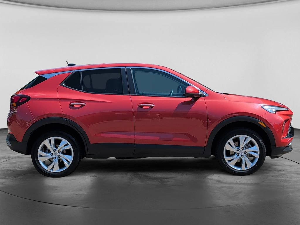 Used 2024 Buick Encore GX Preferred w/ Comfort Package AWD/4WD image 8