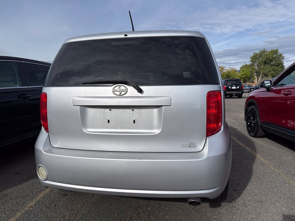 Used 2008 Scion xB FWD image 3