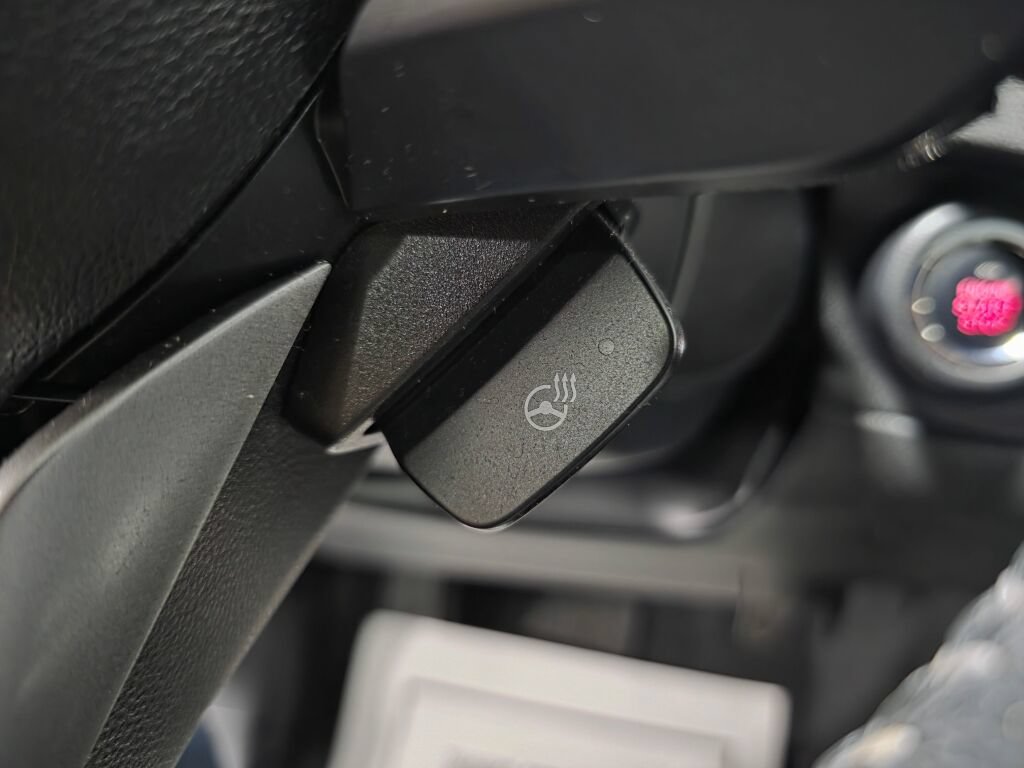 Used 2023 Subaru Ascent Limited w/ Technology Package AWD/4WD image 19