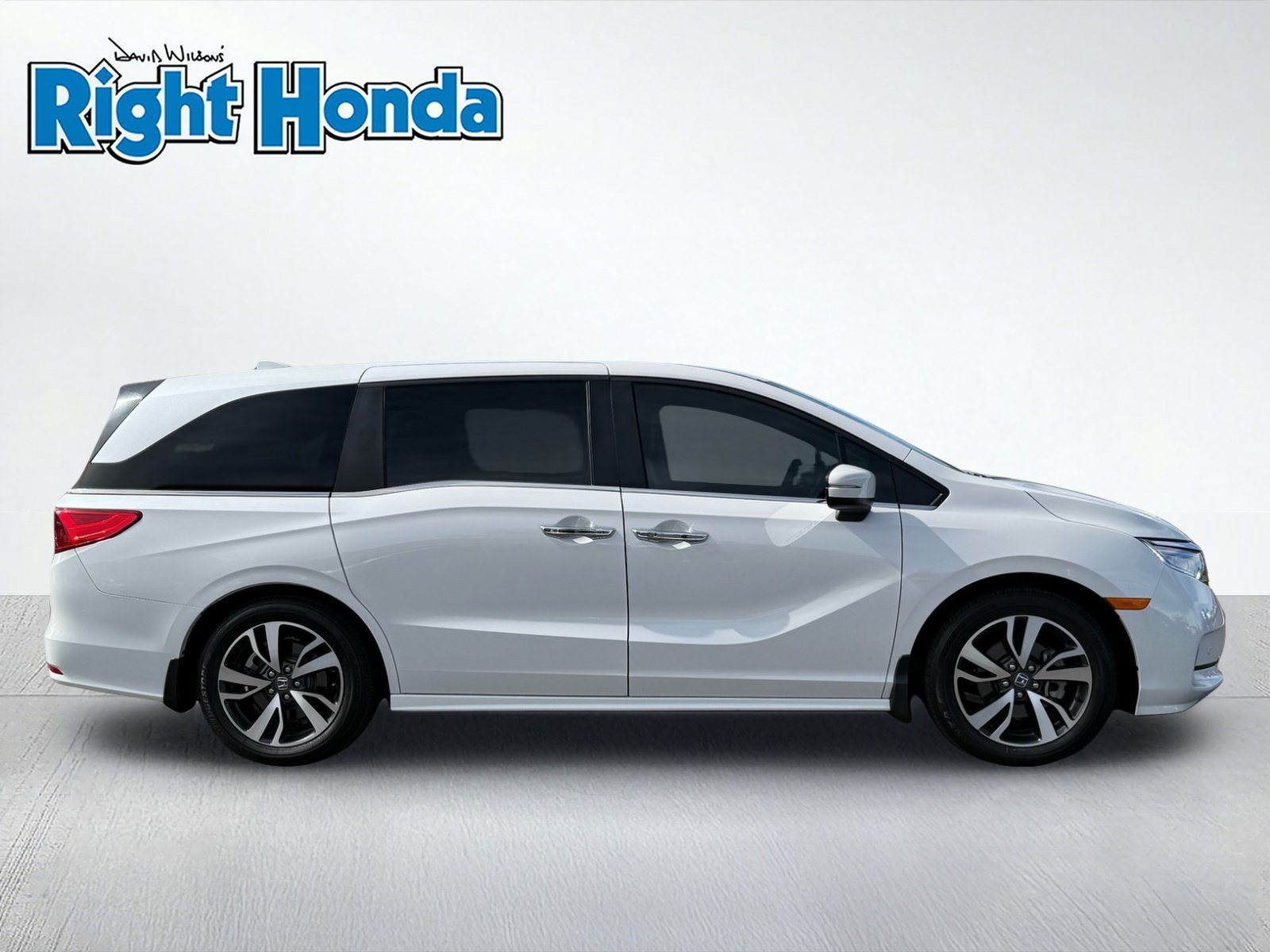 Used 2024 Honda Odyssey Touring image 9