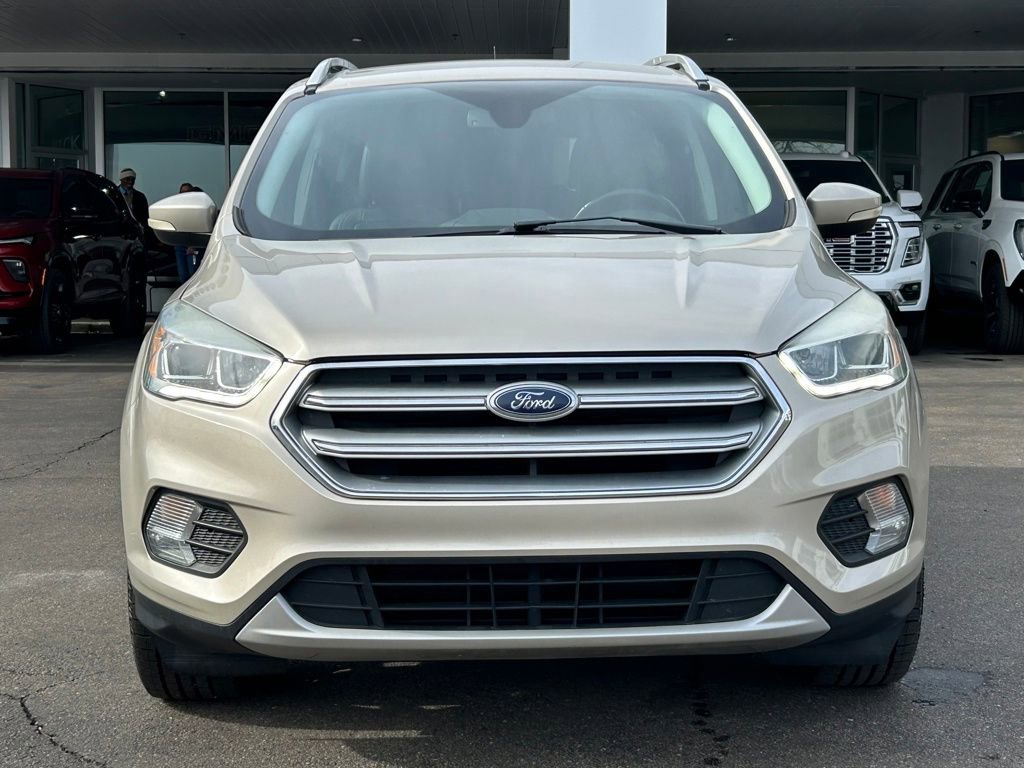Used 2017 Ford Escape Titanium image 2