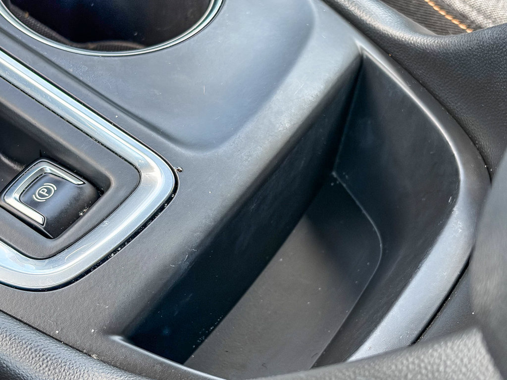 Used 2022 Chevrolet Equinox LT AWD/4WD image 32