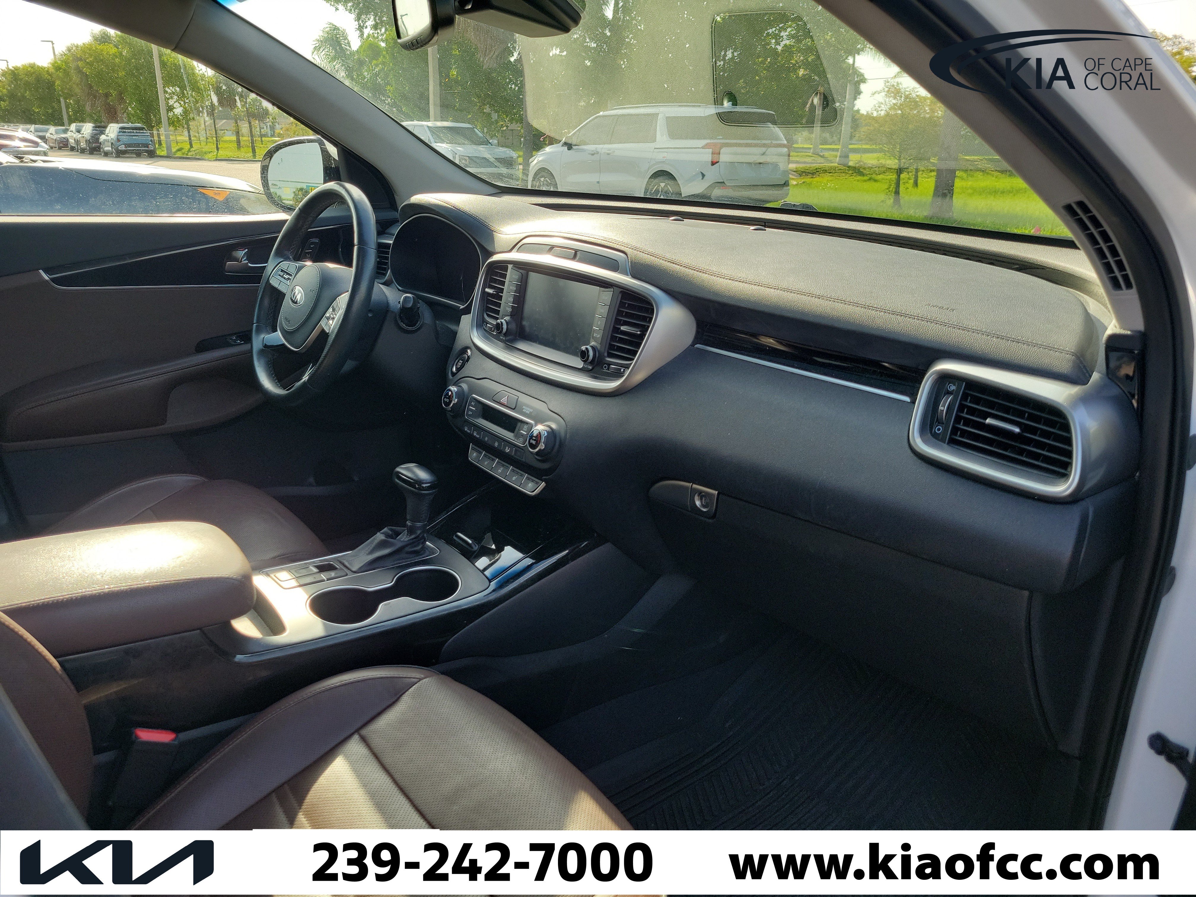 Used 2019 Kia Sorento SX w/ SX Touring Package AWD/4WD image 8