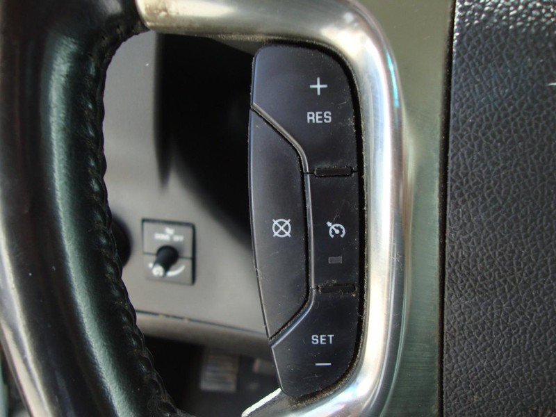 Used 2019 Chevrolet Express 3500 w/ Power Convenience Package RWD image 14