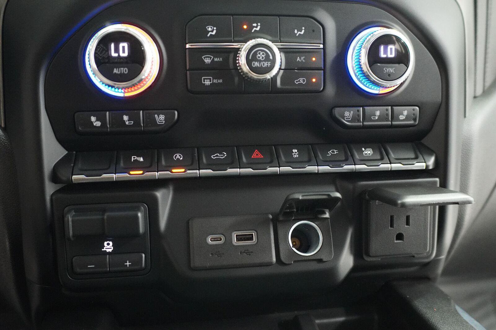 Used 2021 GMC Sierra 1500 Denali RWD image 16