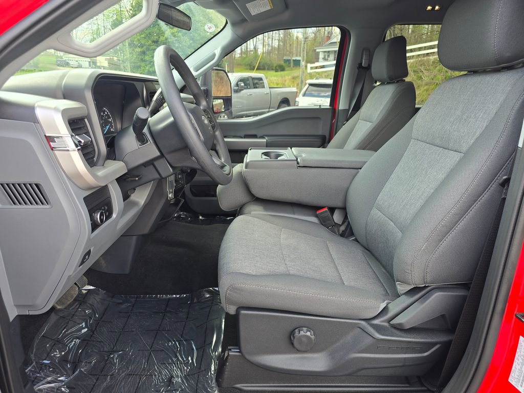 Used 2025 Ford F250 XL w/ STX Appearance Package image 4