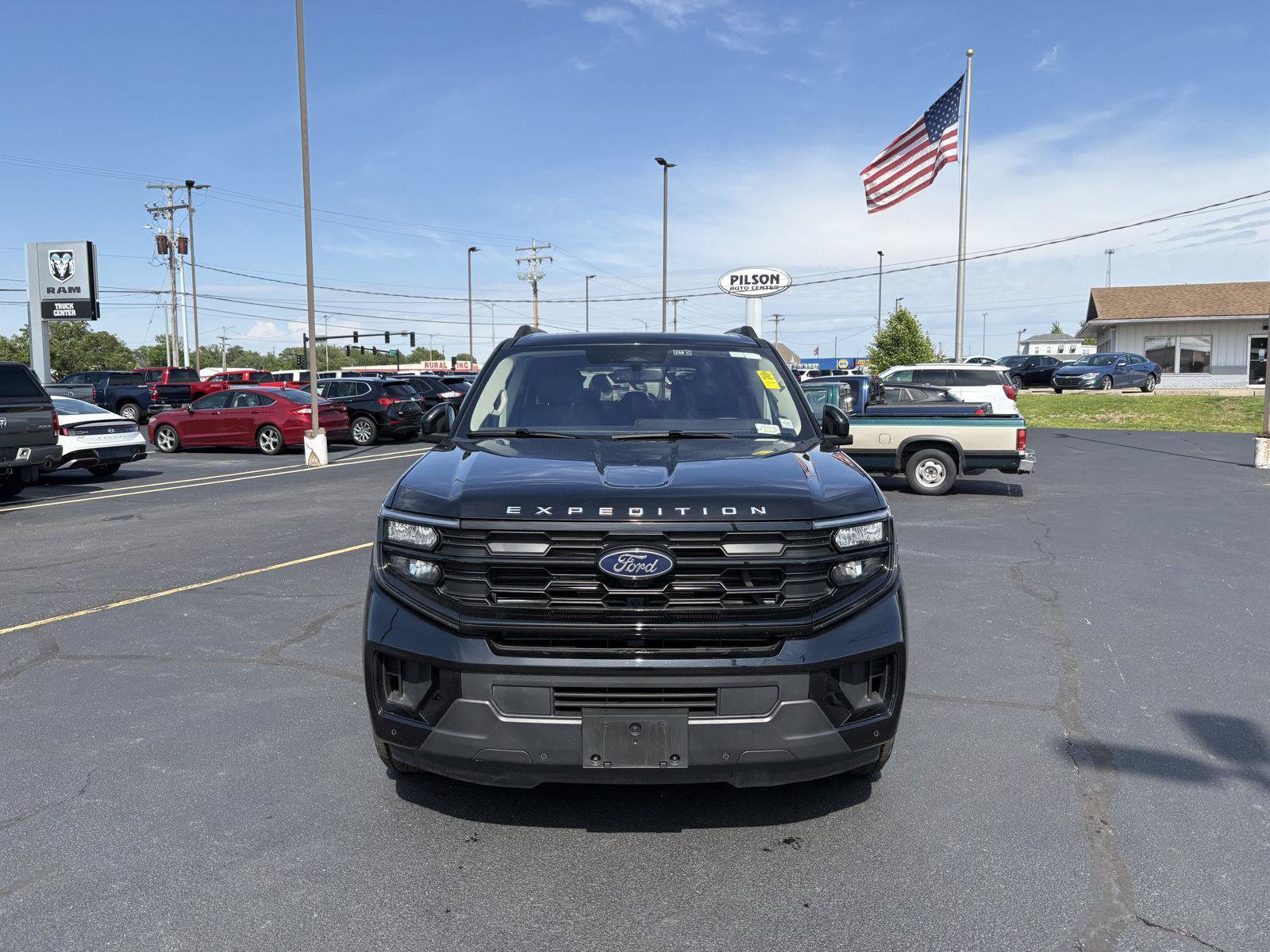 Used 2025 Ford Expedition Active AWD/4WD image 20