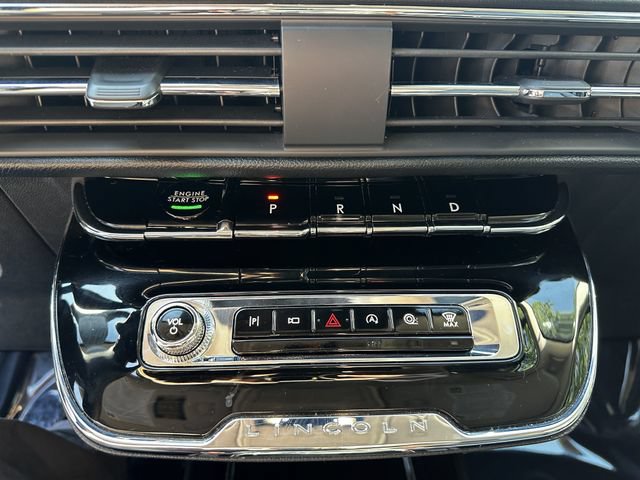 Certified 2024 Lincoln Corsair AWD w/ Equipment Group 101A image 24