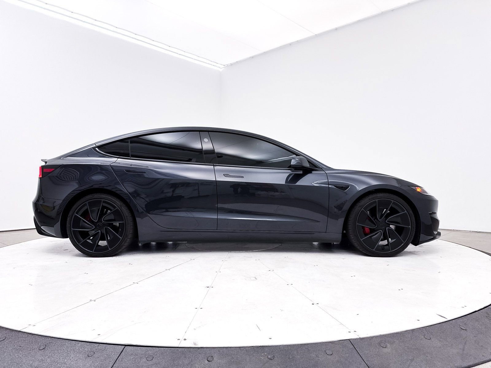 Used 2024 Tesla Model 3 Performance image 38