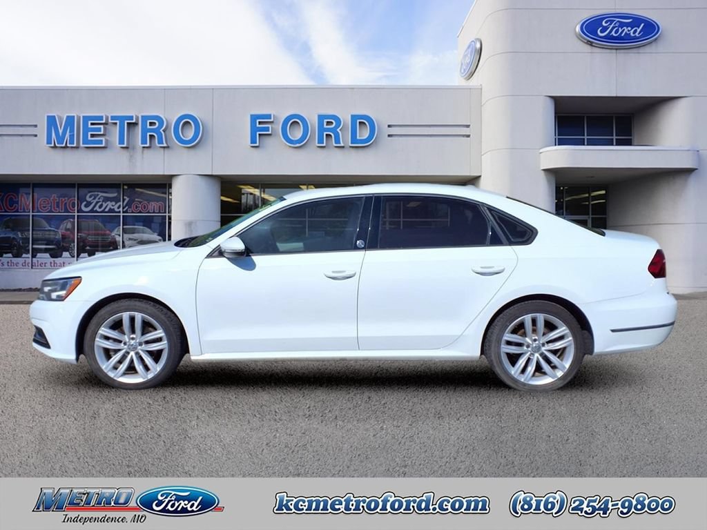 Used 2019 Volkswagen Passat 2.0T Wolfsburg w/ Wheels & Sunroof Package FWD image 7